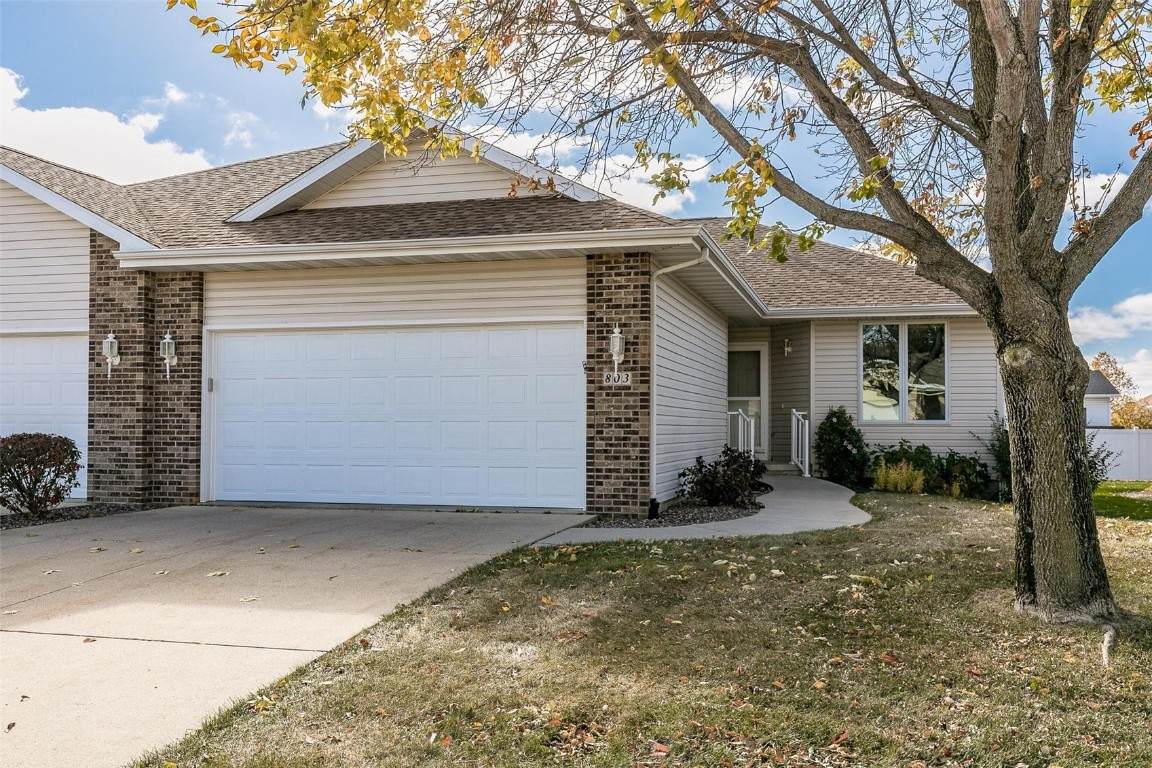 803 Winterberry Place - Photo 1