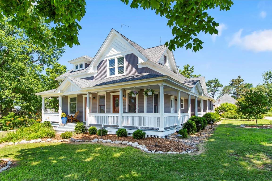 2828 120th Street - Photo 1