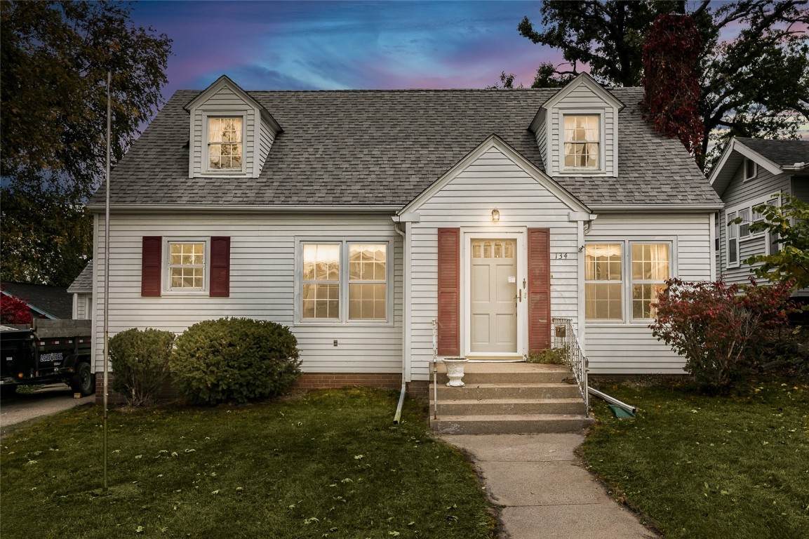 134 25th St Dr - Photo 1
