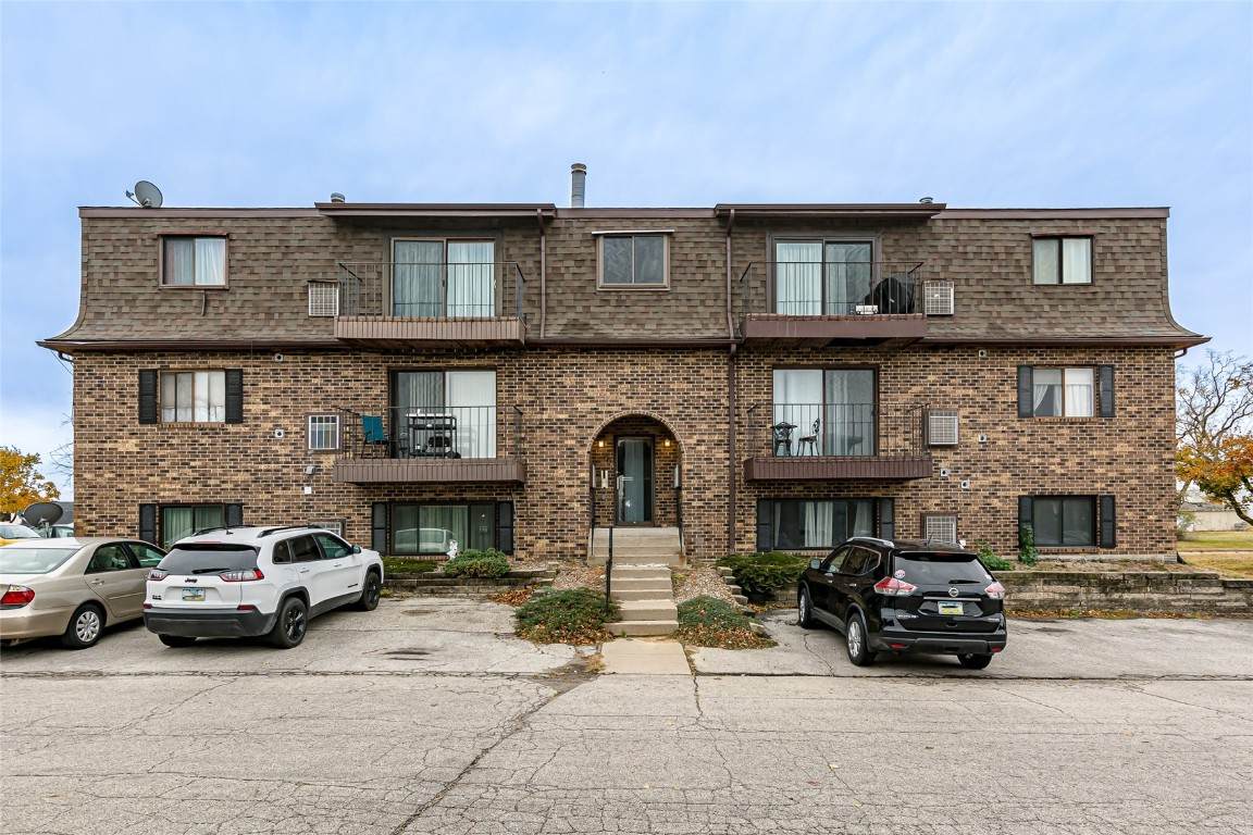 1005 Bridgit Court - Photo 1
