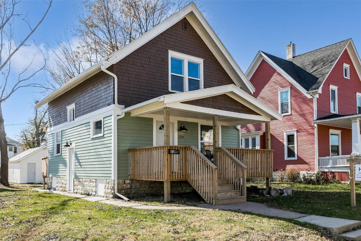 1425 6th Avenue - Photo 1