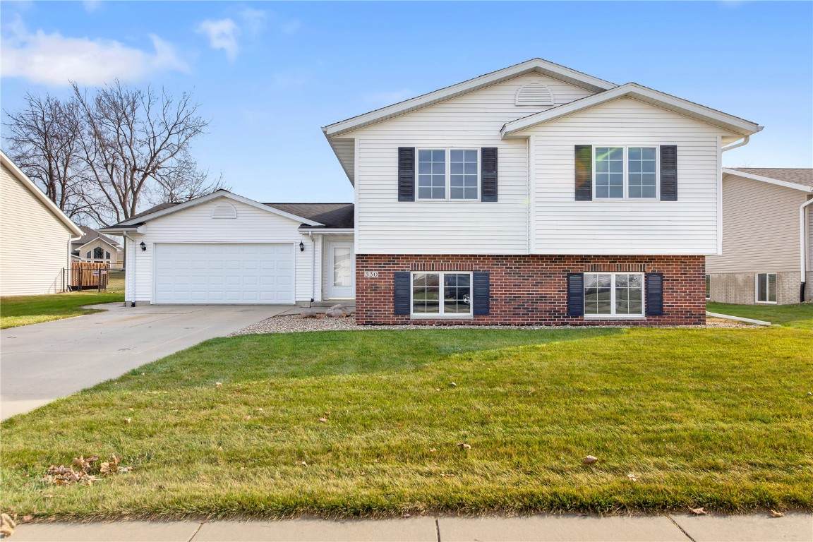 330 East Terrace Drive - Photo 1