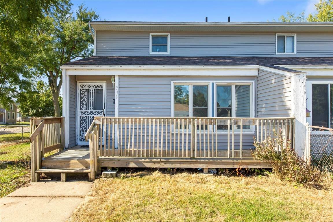 931 9th Street - Photo 1