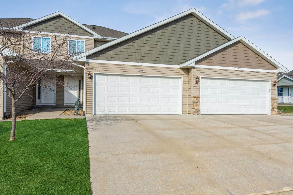 4426 Hastings Drive - Photo 1