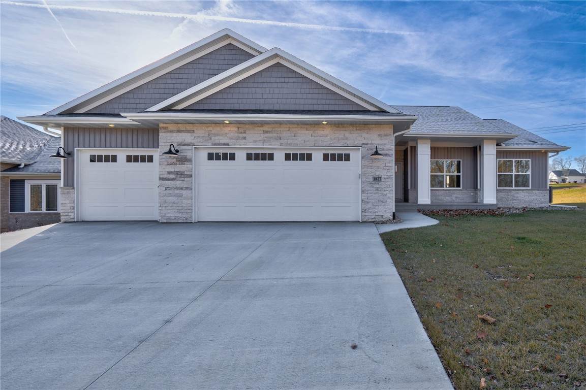 1827 Mary Beth Avenue - Photo 1