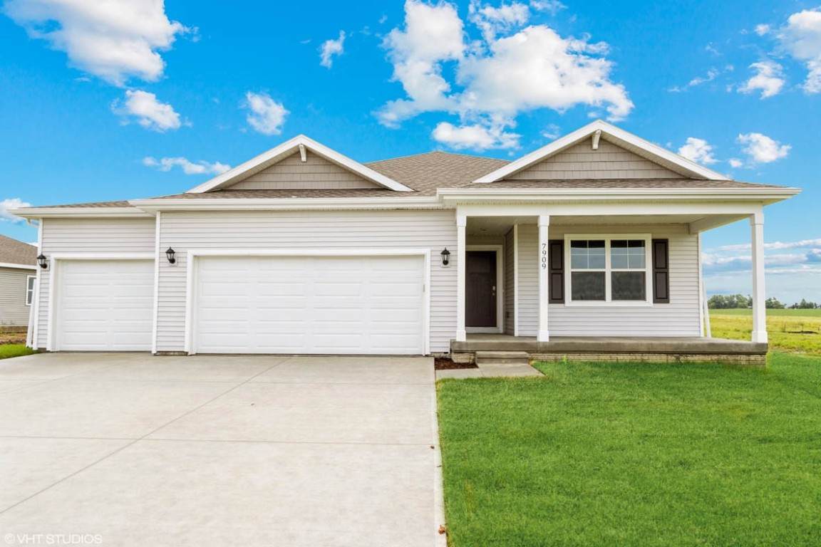 213 Dawson Drive - Photo 1