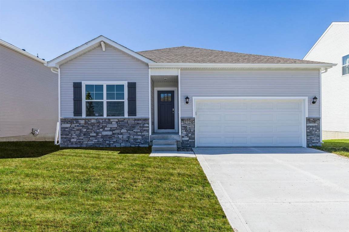 7606 Crossroads Drive - Photo 1