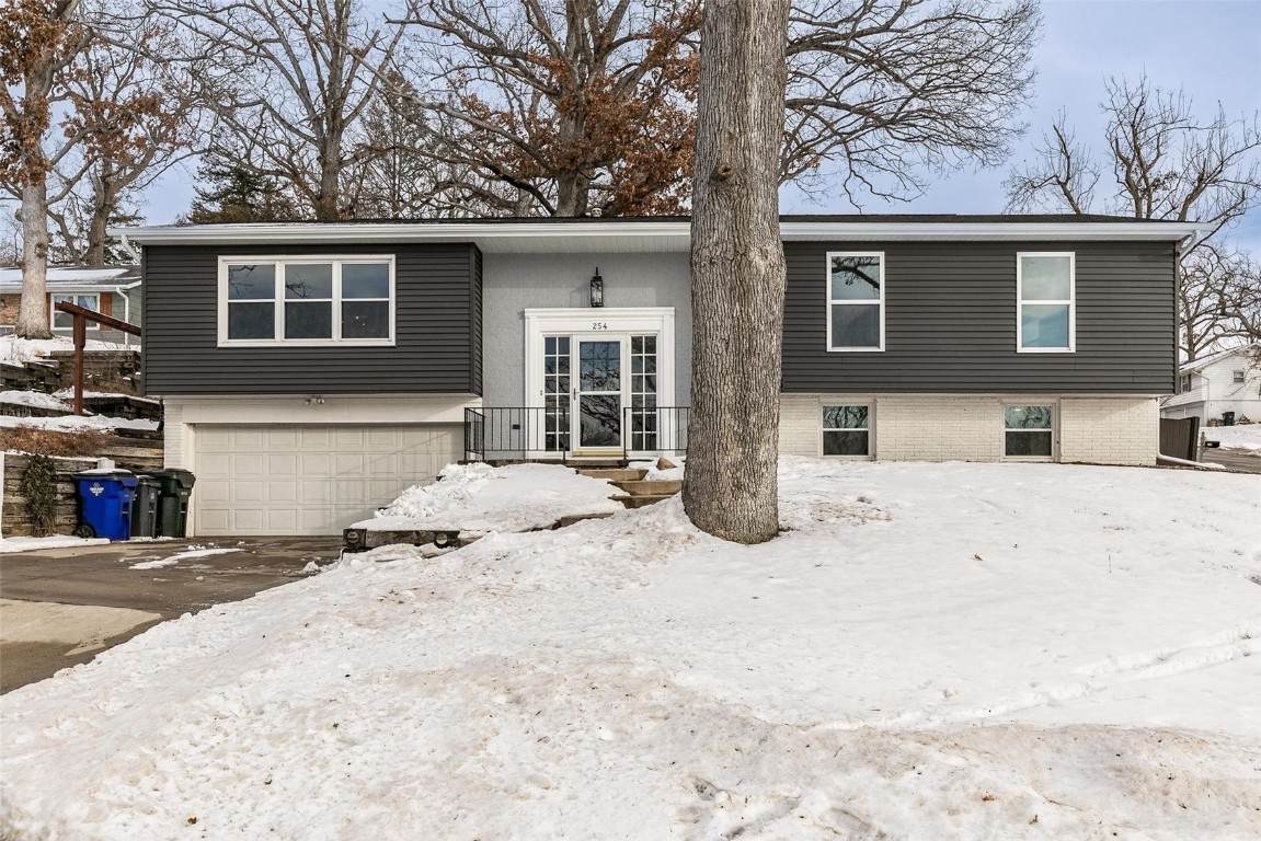 254 Brentwood Circle - Photo 1