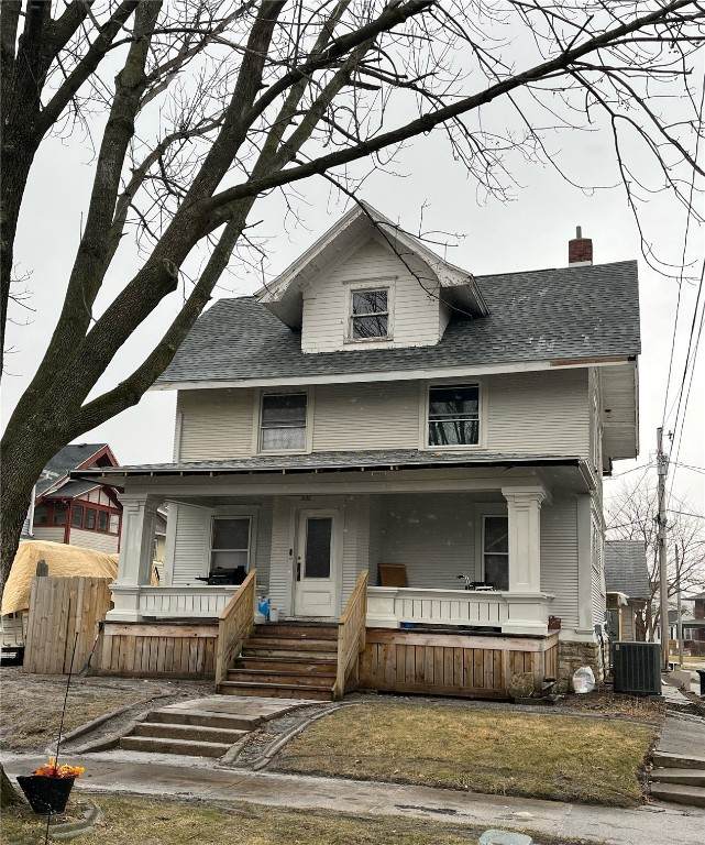 315 18th Street - Photo 1