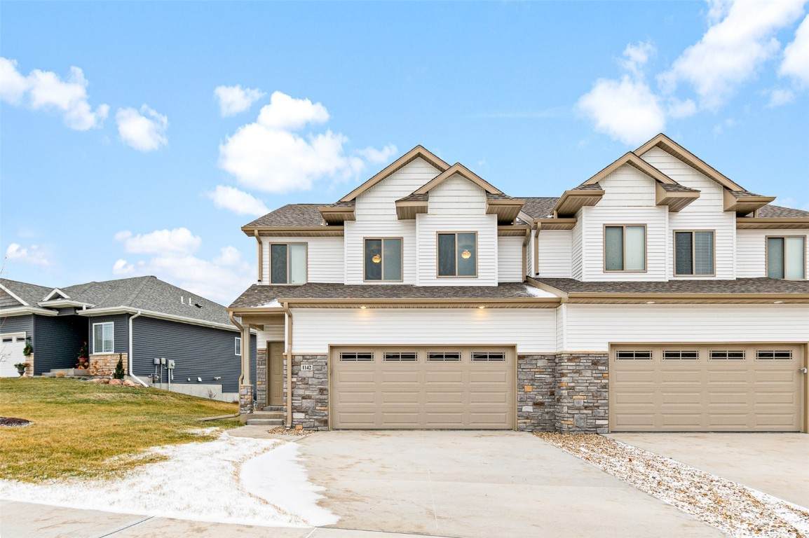 1142 Leann Circle - Photo 1