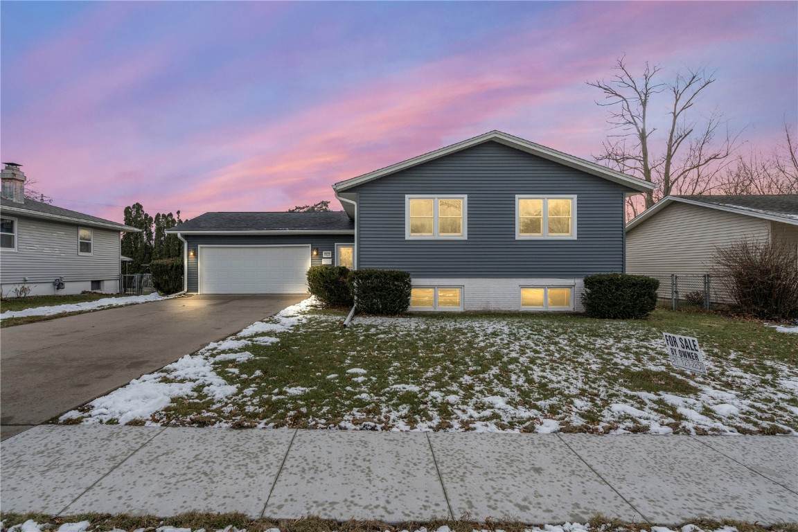 2615 25th Avenue - Photo 1