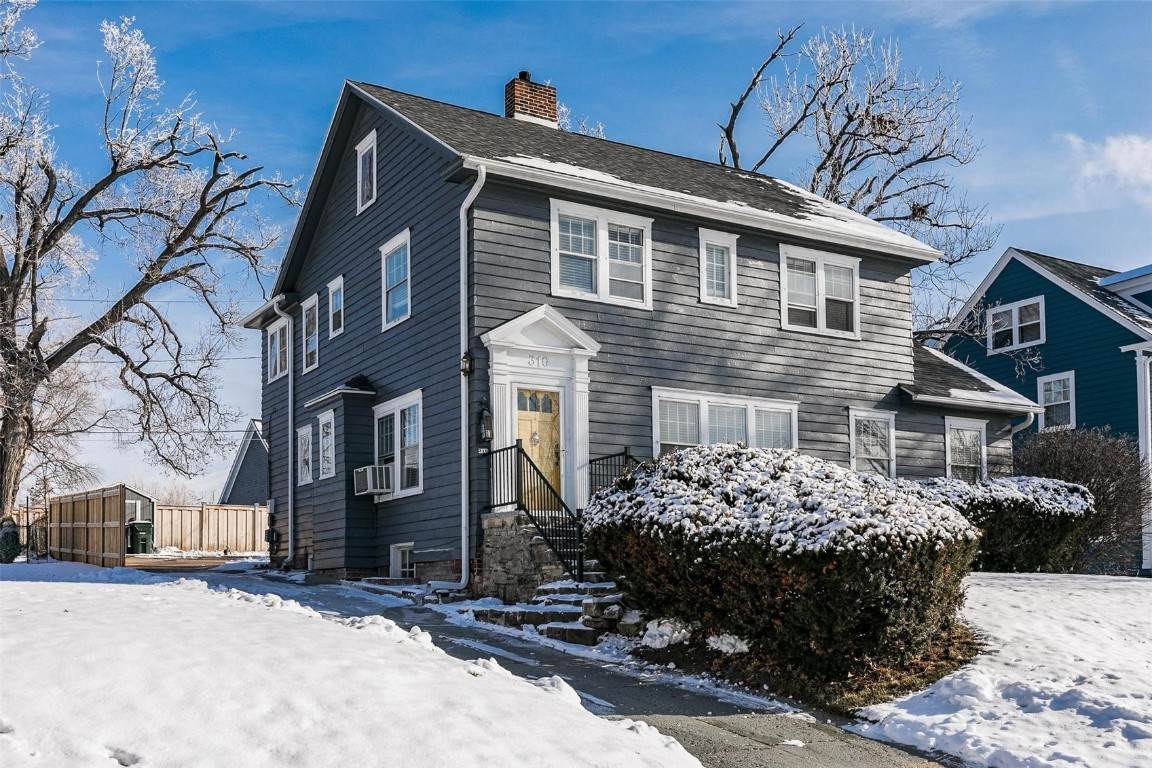 310 19th Street - Photo 1