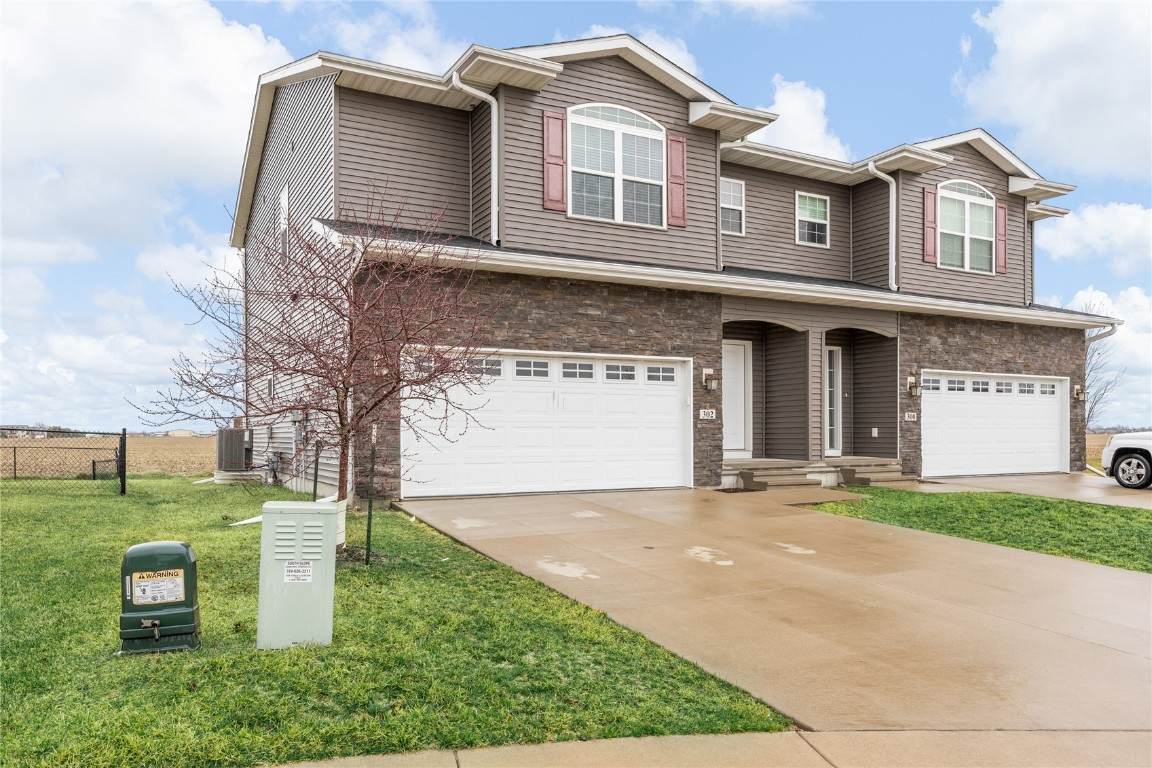 302 Sunset Place - Photo 1