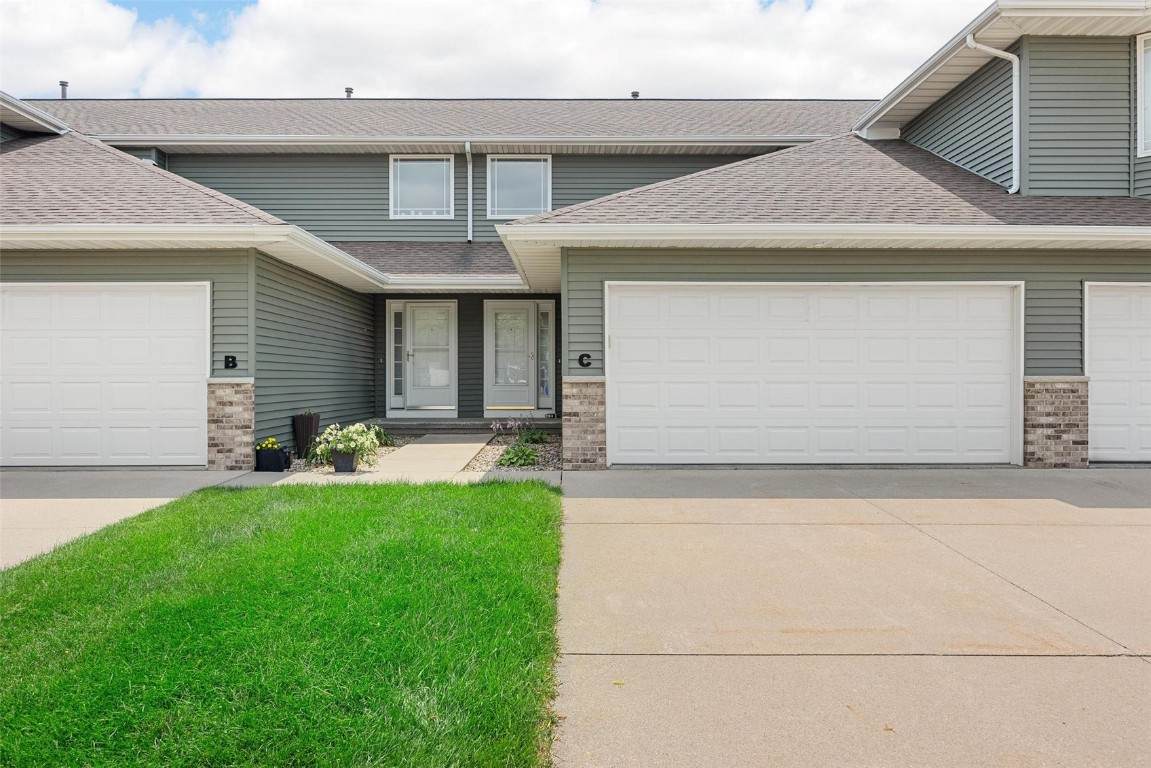 4021 37th Avenue - Photo 1