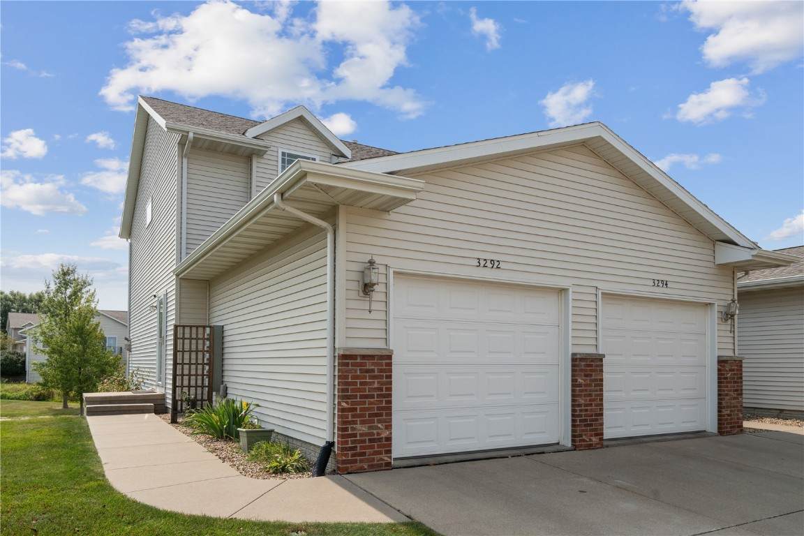 3292 Prairie Bend Circle - Photo 1