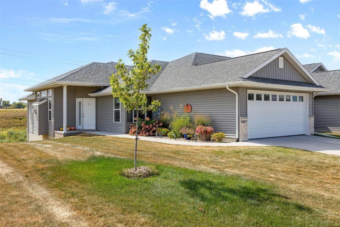 3801 Bluebird Drive - Photo 1