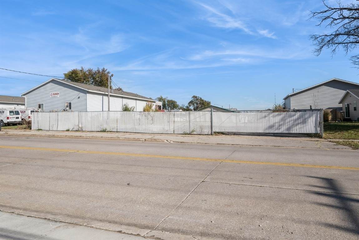 845 Robins Road - Photo 1