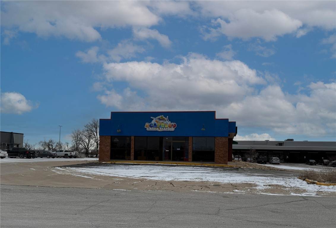 2925 Williams Parkway - Photo 1
