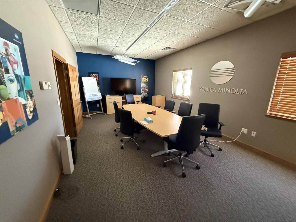 https://bt-photos.global.ssl.fastly.net/cedarrapids/orig_boomver_1_2501042-2.jpg