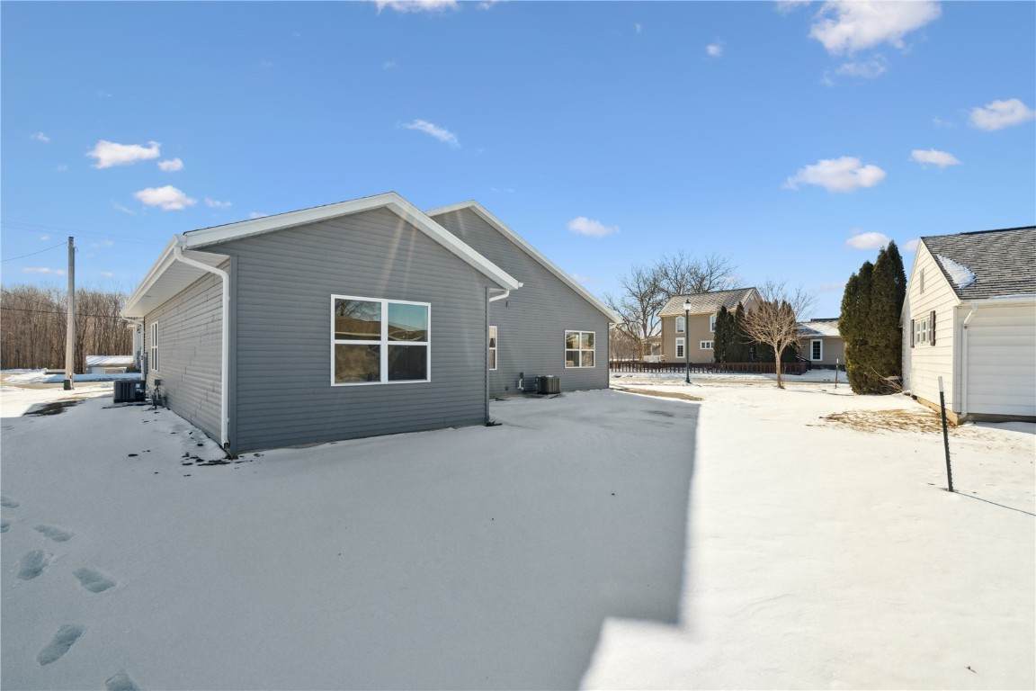 https://bt-photos.global.ssl.fastly.net/cedarrapids/orig_boomver_1_2501305-2.jpg