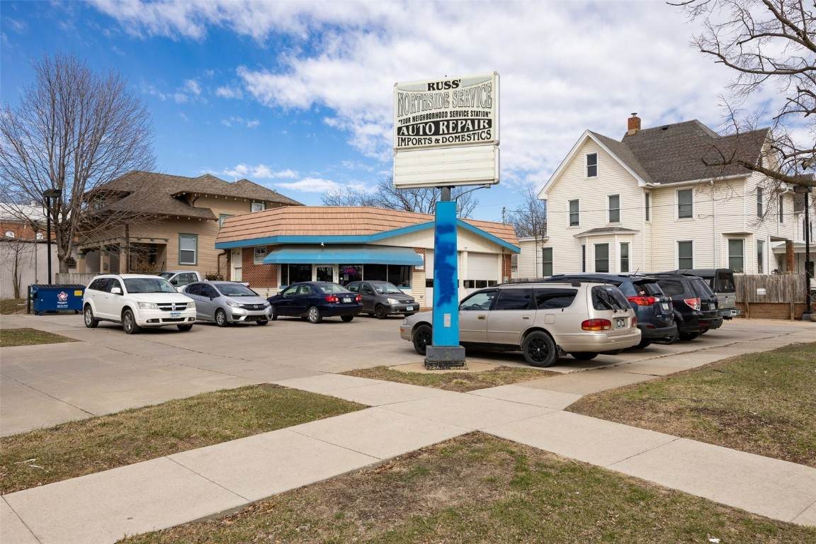 305 Gilbert Street - Photo 1