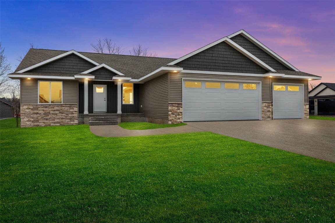 1775 Parkland Dr - Photo 1