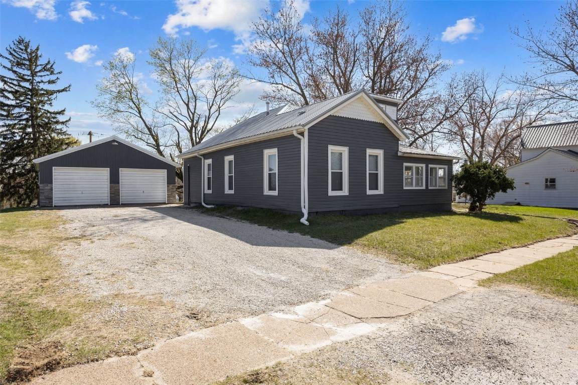 406 Broadway Street - Photo 1