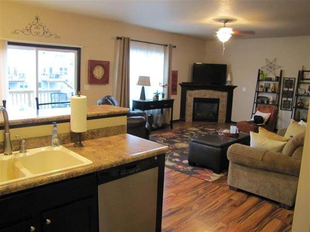 https://bt-photos.global.ssl.fastly.net/cedarrapids/orig_boomver_1_2502718-2.jpg