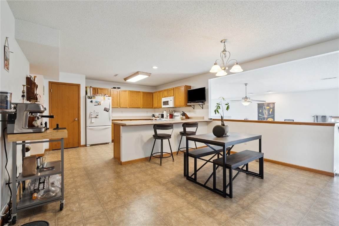 https://bt-photos.global.ssl.fastly.net/cedarrapids/orig_boomver_1_2502804-2.jpg
