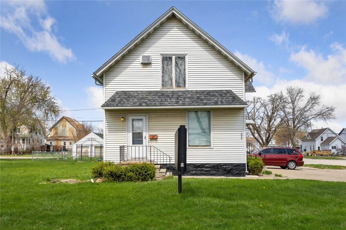 1004 1st Avenue - Photo 1