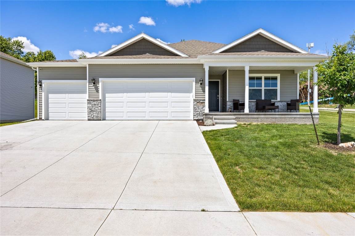 701 Prairie View Drive - Photo 1