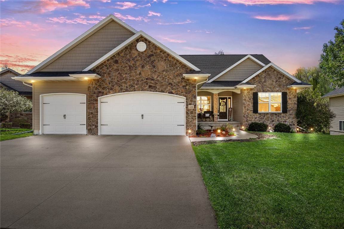 208 Willowood Dr - Photo 1