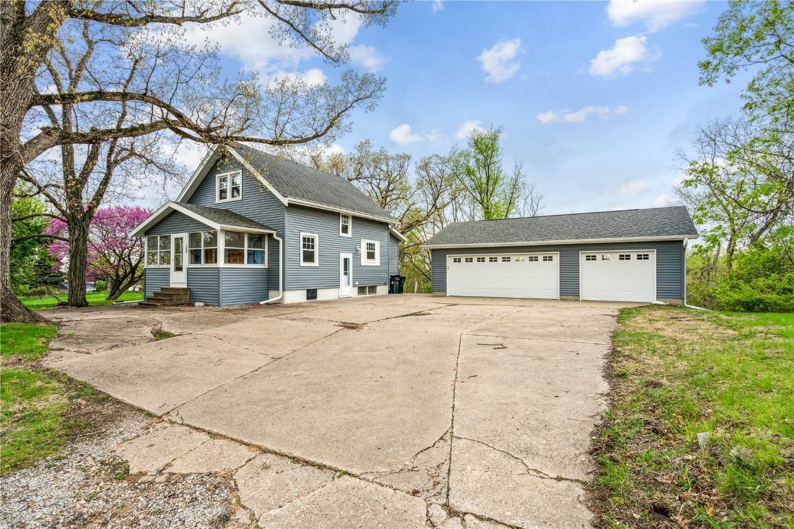 1635 31st St Se - Photo 1
