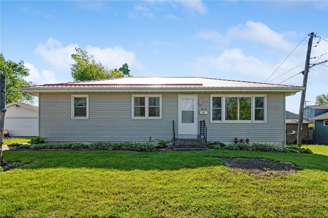 615 27th Street - Photo 1