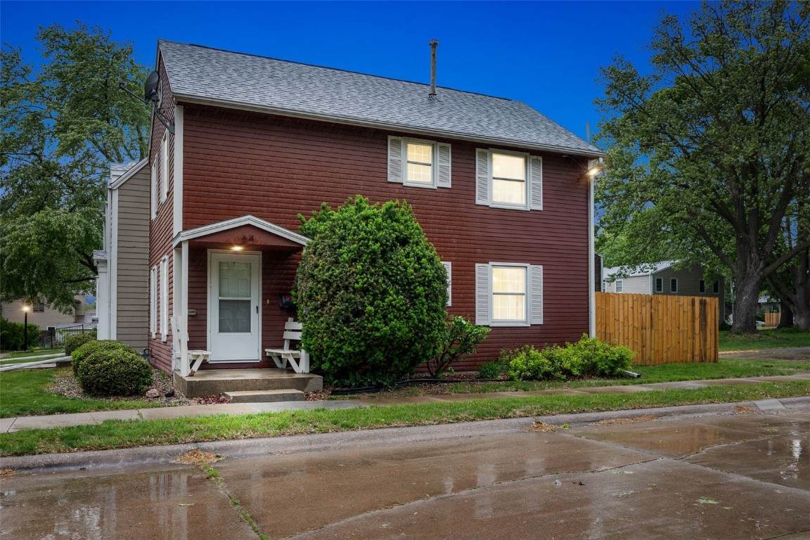 3051 Wayne Ave - Photo 1