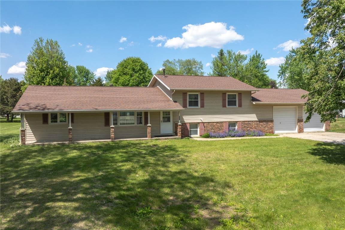 409 Oak Street - Photo 1
