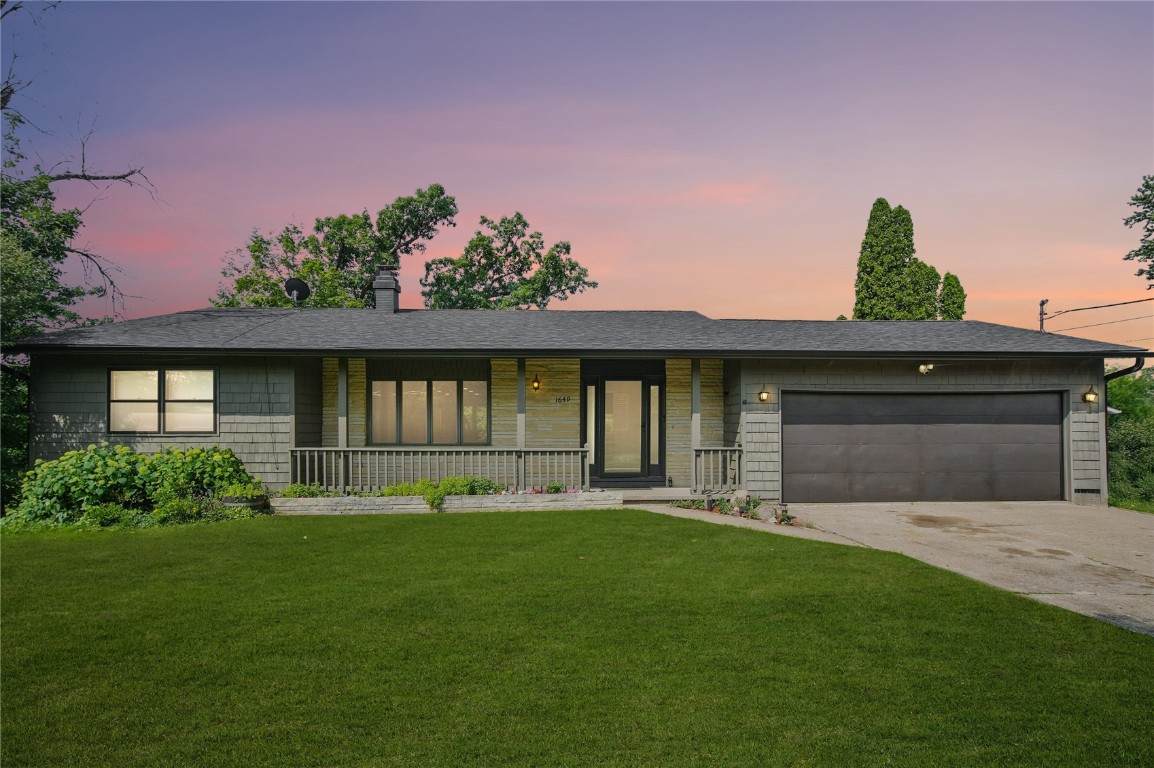 1649 Memorial Drive - Photo 1