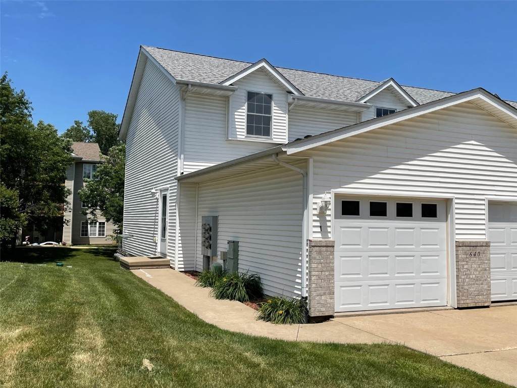 640 Magnolia Lane - Photo 1
