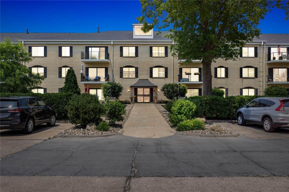 130 Thompson Drive - Photo 1