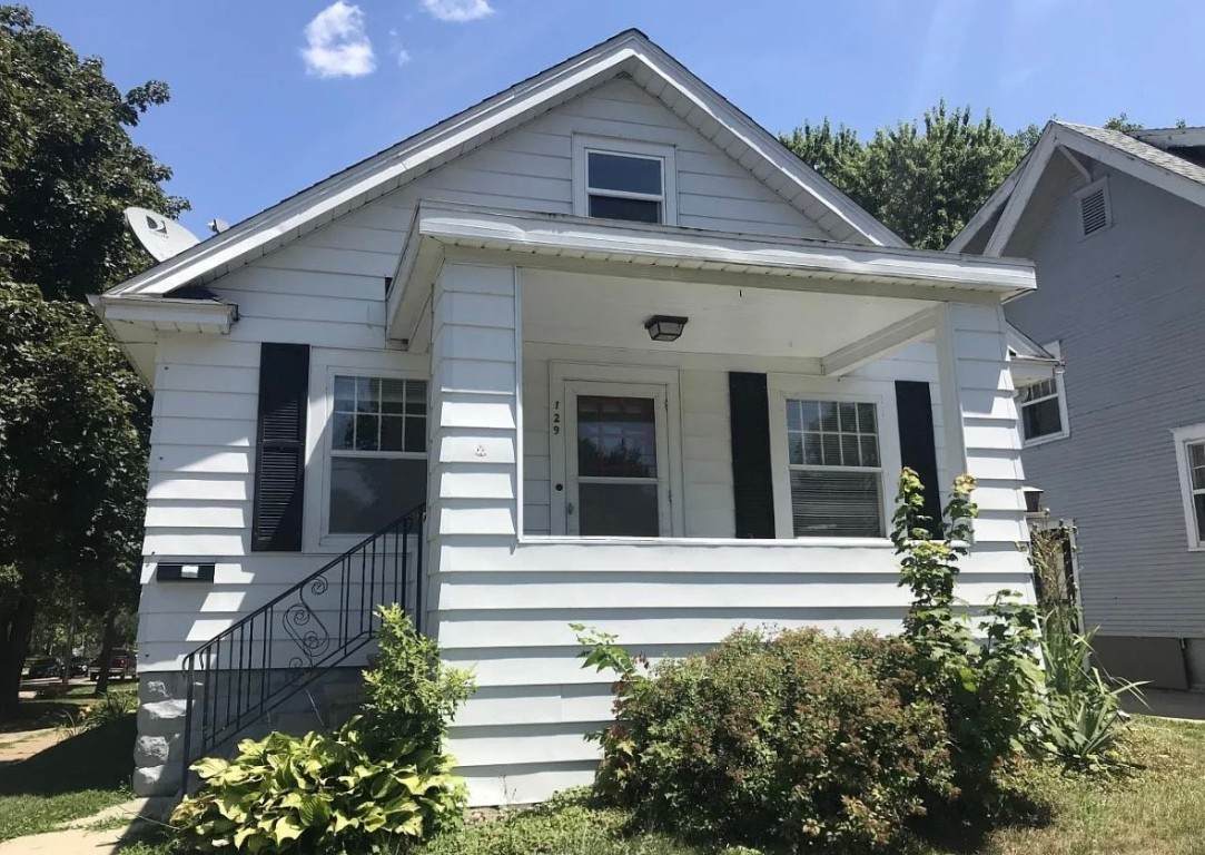 129 13th Street - Photo 1