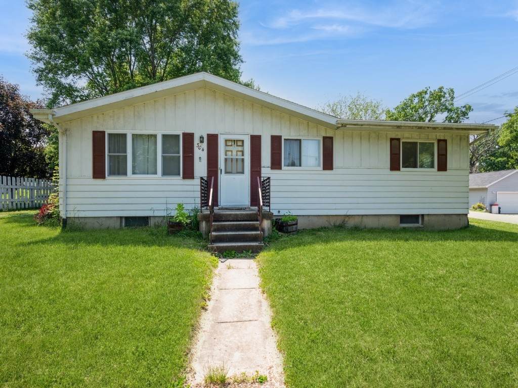 304 3rd Street - Photo 1