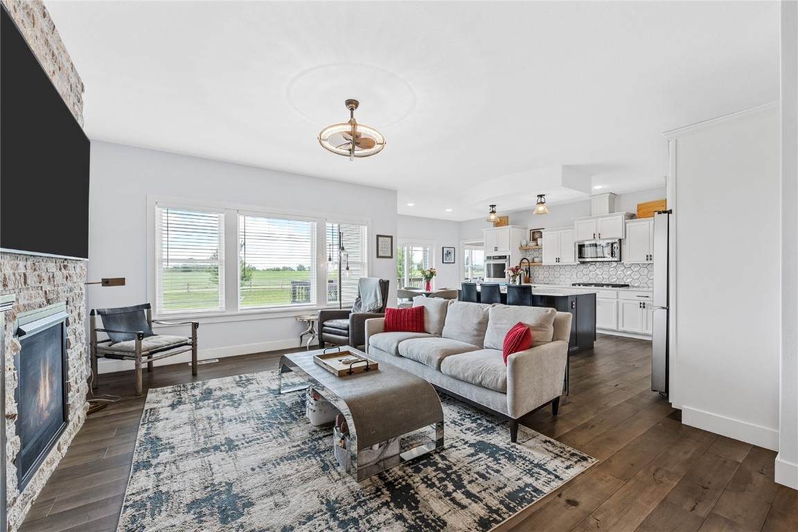 635 Deer Ridge Dr - Photo 1