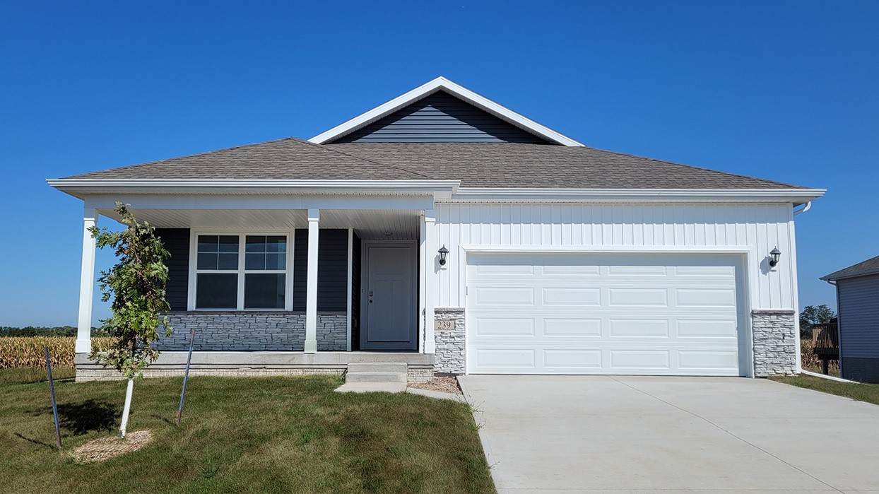 712 Goldfinch Drive - Photo 1
