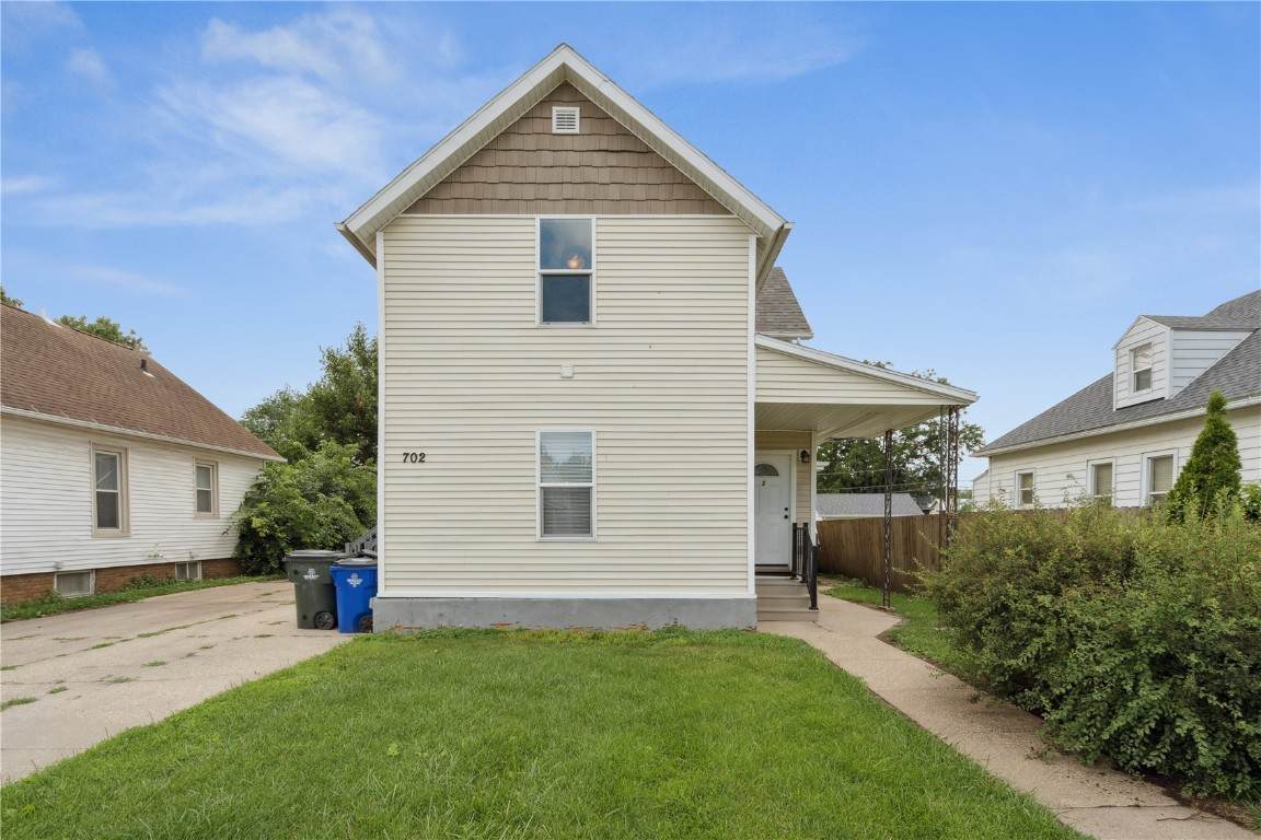 702 9th St Sw - Photo 1