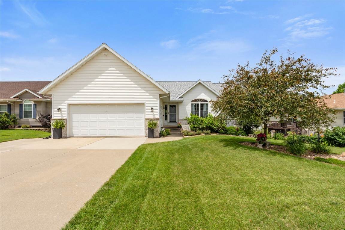 523 Terrace Drive - Photo 1