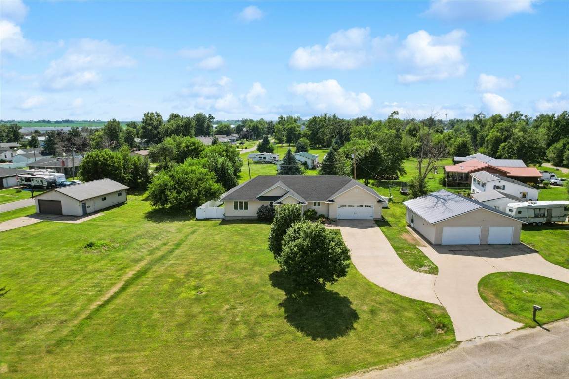 405 Linn Drive - Photo 1