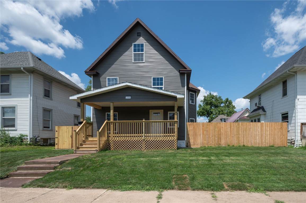 1554 4th Avenue - Photo 1