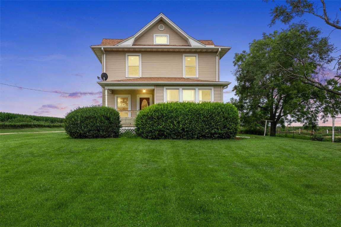 899 Jackson Avenue - Photo 1