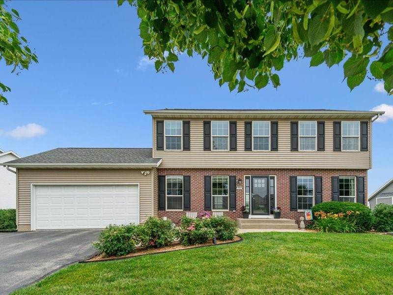 202 Rockhurst Drive - Photo 1