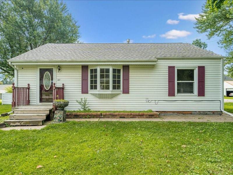 1227 2nd Street - Photo 1